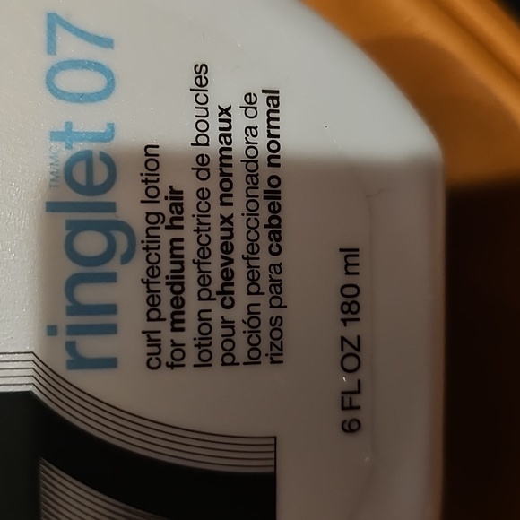 New Redken Ringlet 07 6 Fl. oz. 180ml - Picture 2 of 3